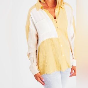 💚NWT Cotton color block button down shirt in yellow